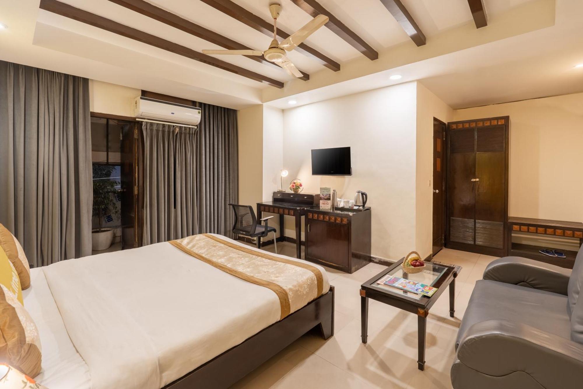 Lime Stays B&B Gk-2 At Greater Kailash Metro South Delhi Nearby Saket Select City New Delhi Exterior photo