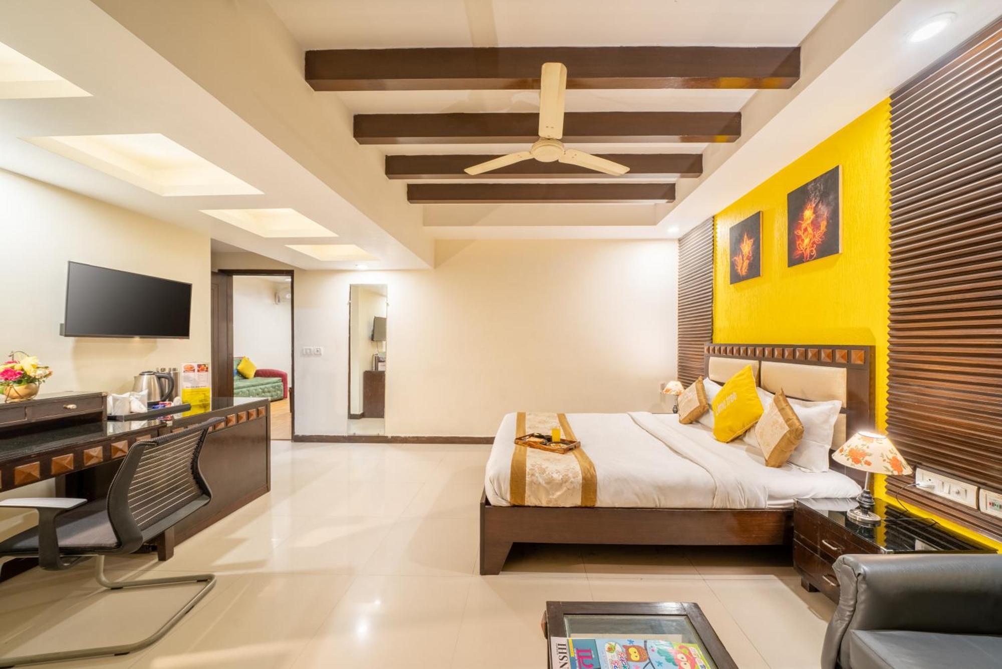 Lime Stays B&B Gk-2 At Greater Kailash Metro South Delhi Nearby Saket Select City New Delhi Exterior photo